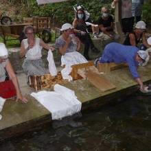 Les lavandières au lavoir des Maurois.